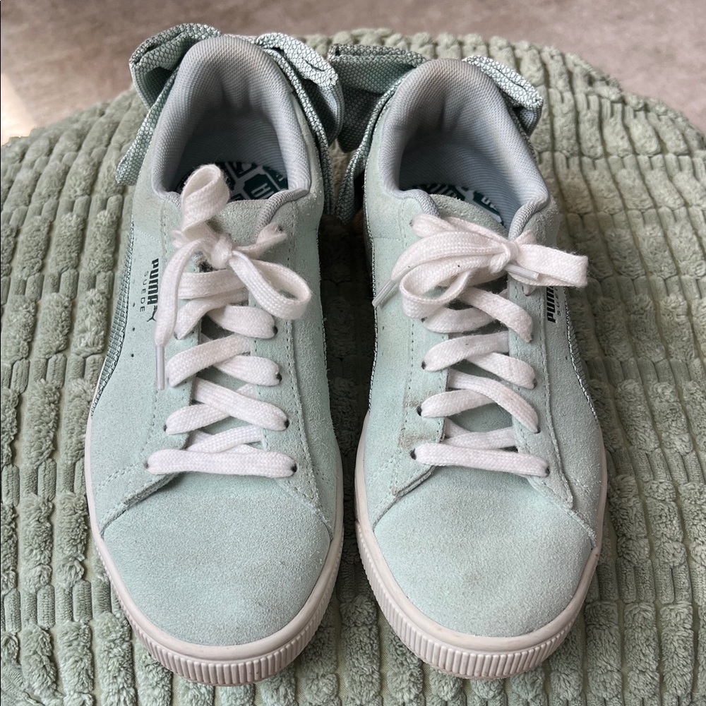 Puma Women's Light Green Bow Sneakers